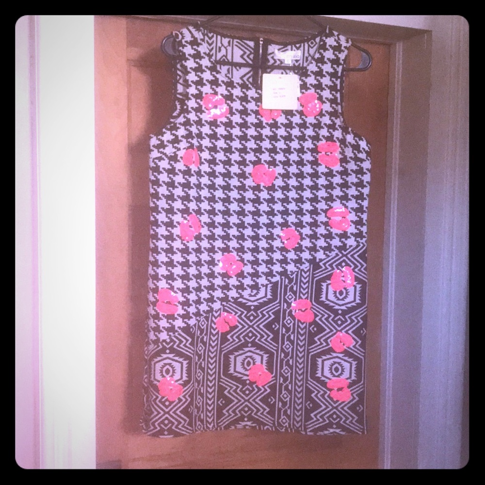 Black and White Mini Dress with Pink Sequins!